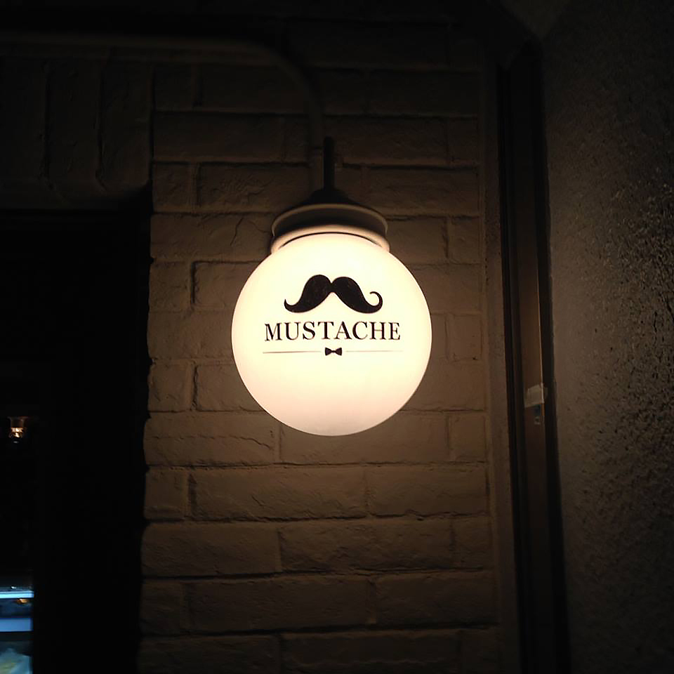 mustache_02